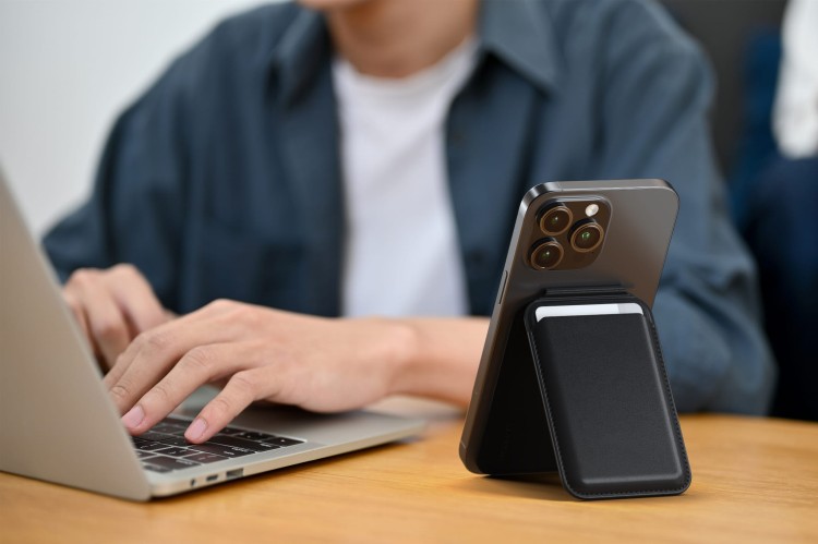 SATECHI_Magmini_wallet_ENV1_BLACK.jpg