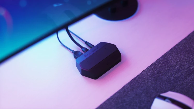 4D_Battlestation_CloseUp_Controller_4000x2250px.jpg