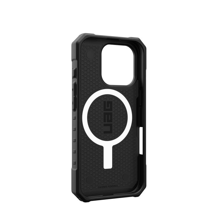 UAG_HS_APPLE_IPHONE-2024-JOHN_PATHFINDER-SE_MIDNIGHT-CAMO_NDV_04.png