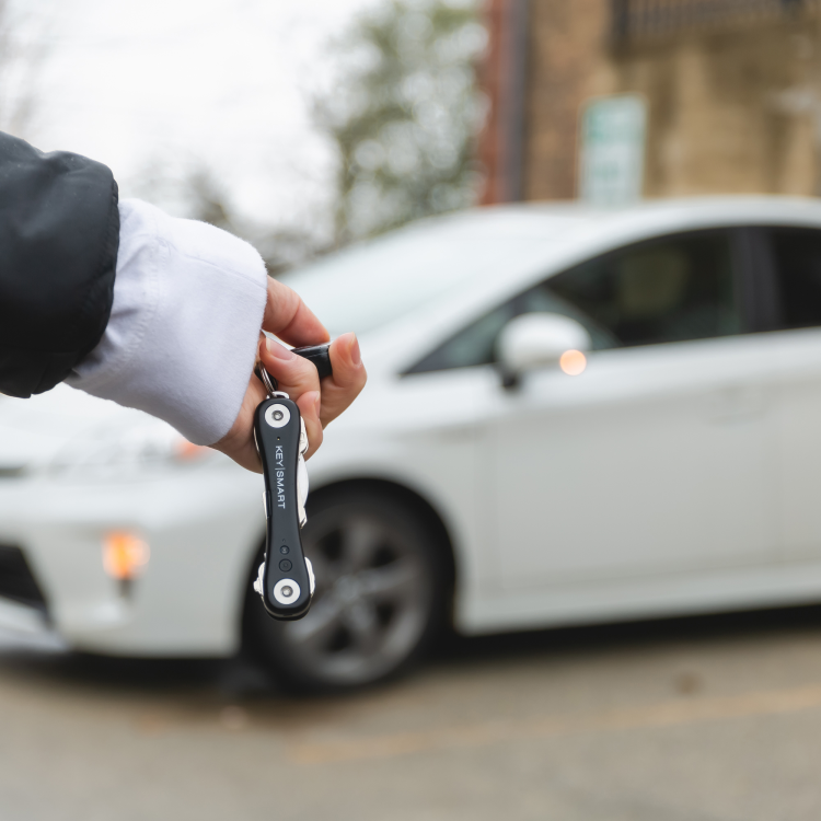 06-KeySmart-KeySmartiPro-Black-KS431-BLK.png