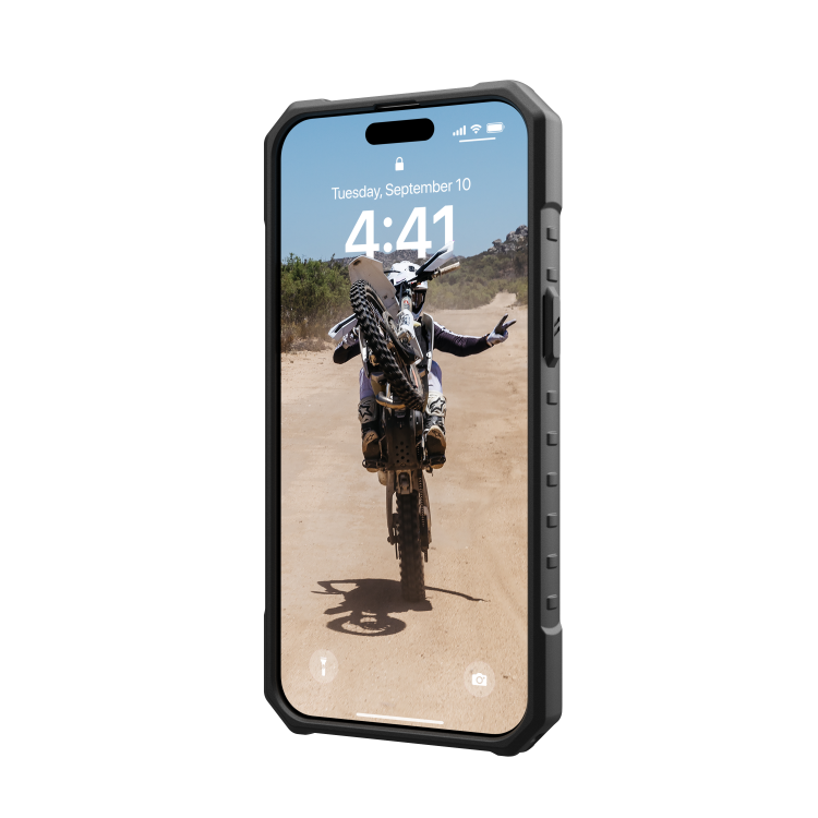 UAG_HS_APPLE_IPHONE-2023-SUPERMAN_PATHFINDER-SE_GEO-CAMO_STD_05.png