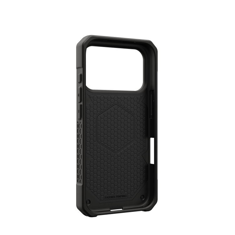 UAG_HS_APPLE_IPHONE-17-PRO-2025-TINMAN_MONARCH-PRO_CARBON-FIBER_NDV_04.png