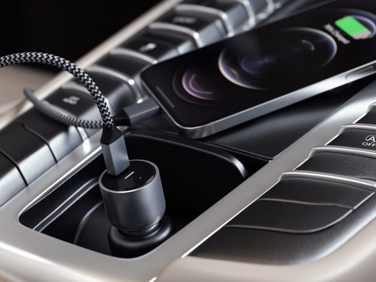 SATECHI_CAR_CHARGER_20W_ENV2.jpg