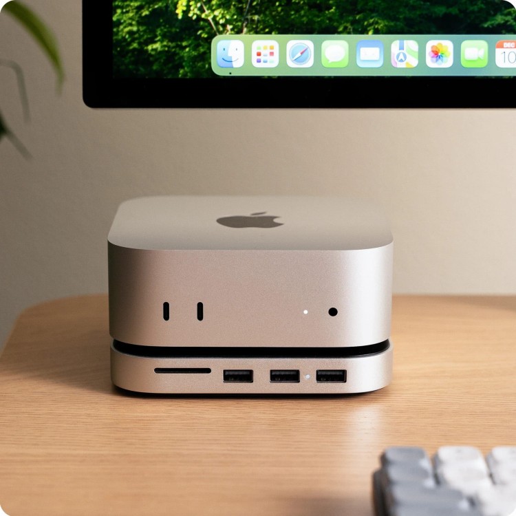 mac-mini-m4-stand-hub-with-ssd-enclosure-stands-hubs-satechi-981837.jpg