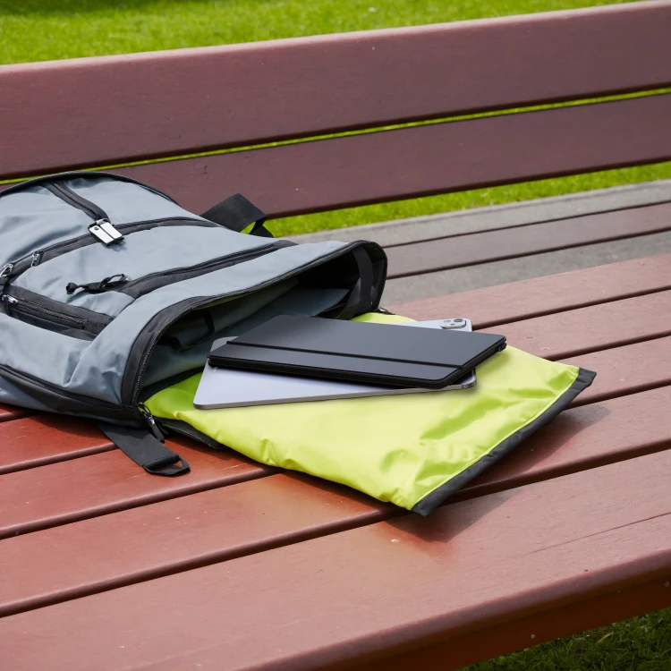 OntheGo Keyboard Lifestyle Black 3000x3000 3.jpg