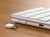 SATECHI_Keyboard_BANANA_silver_PKG7_REV.jpg